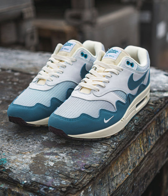 Ultimate Nike Air Max Lace Swaps: Laced and Replaced