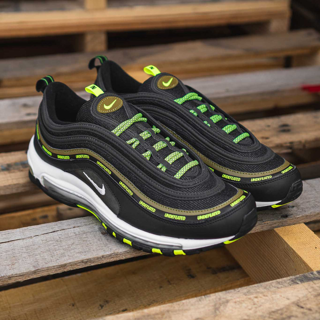 Air Max 90s with Lace Lab Volt 3M Reflective Laces