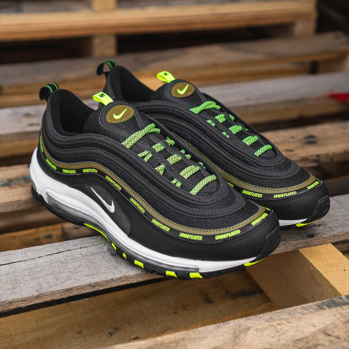 Air Max 90s with Lace Lab Volt 3M Reflective Laces