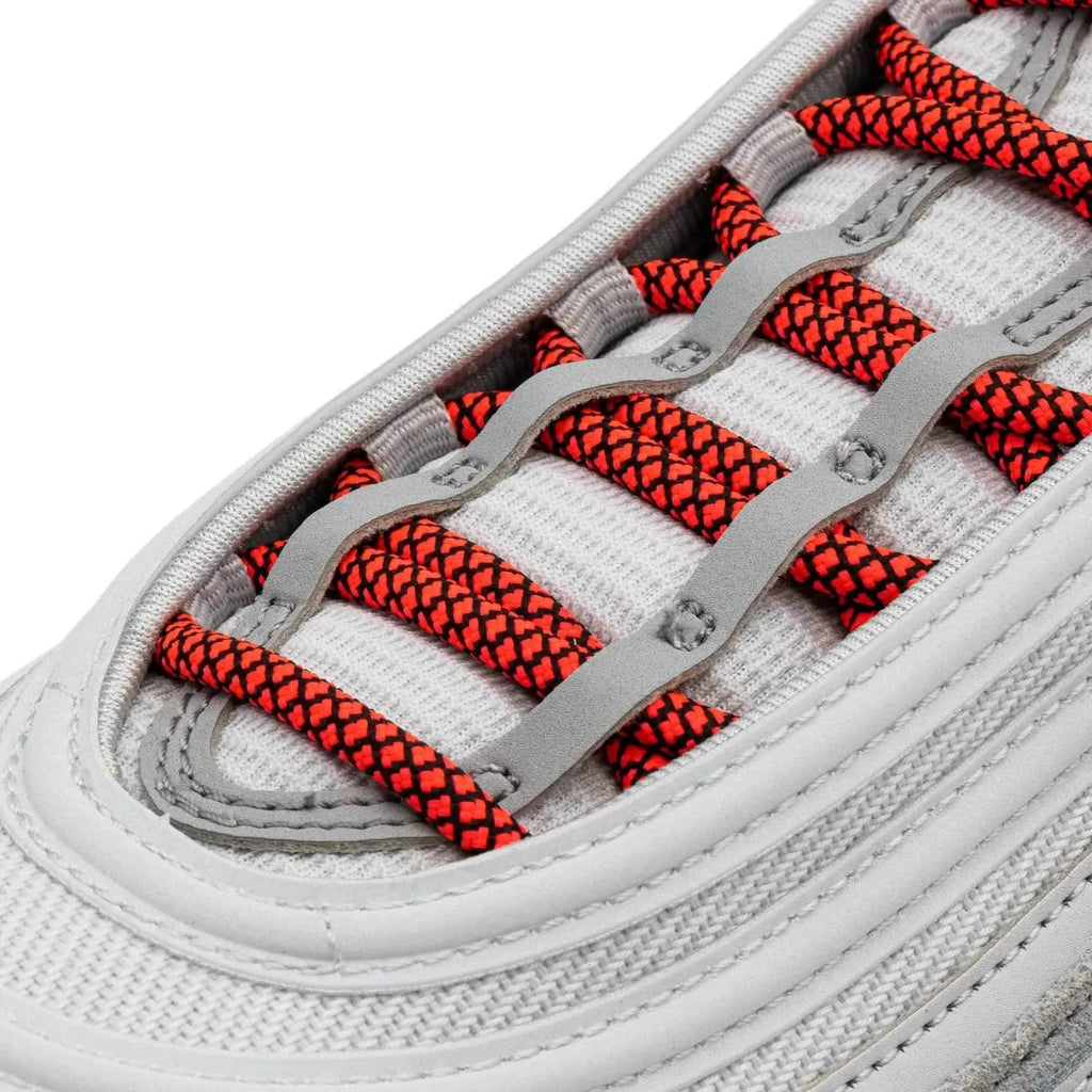 Infrapink/Black Rope Laces