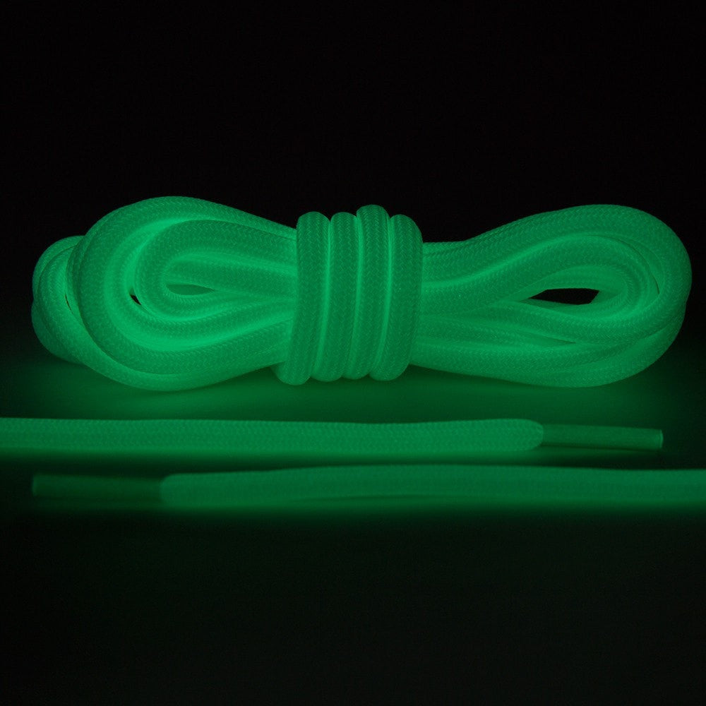 Cordones de cuerda que brillan en la oscuridad.